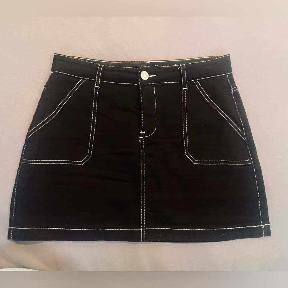 HOT TOPIC Black Stretch Denim Miniskirt with white accent stitching M